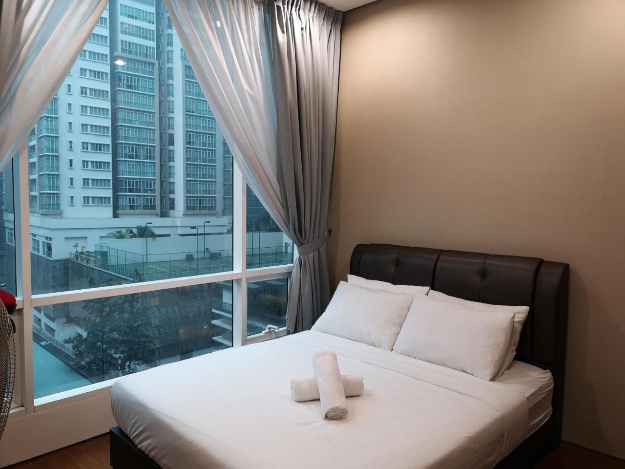 Soho Suites Klcc By Pnut Klcc View Kuala Lumpur Esterno foto
